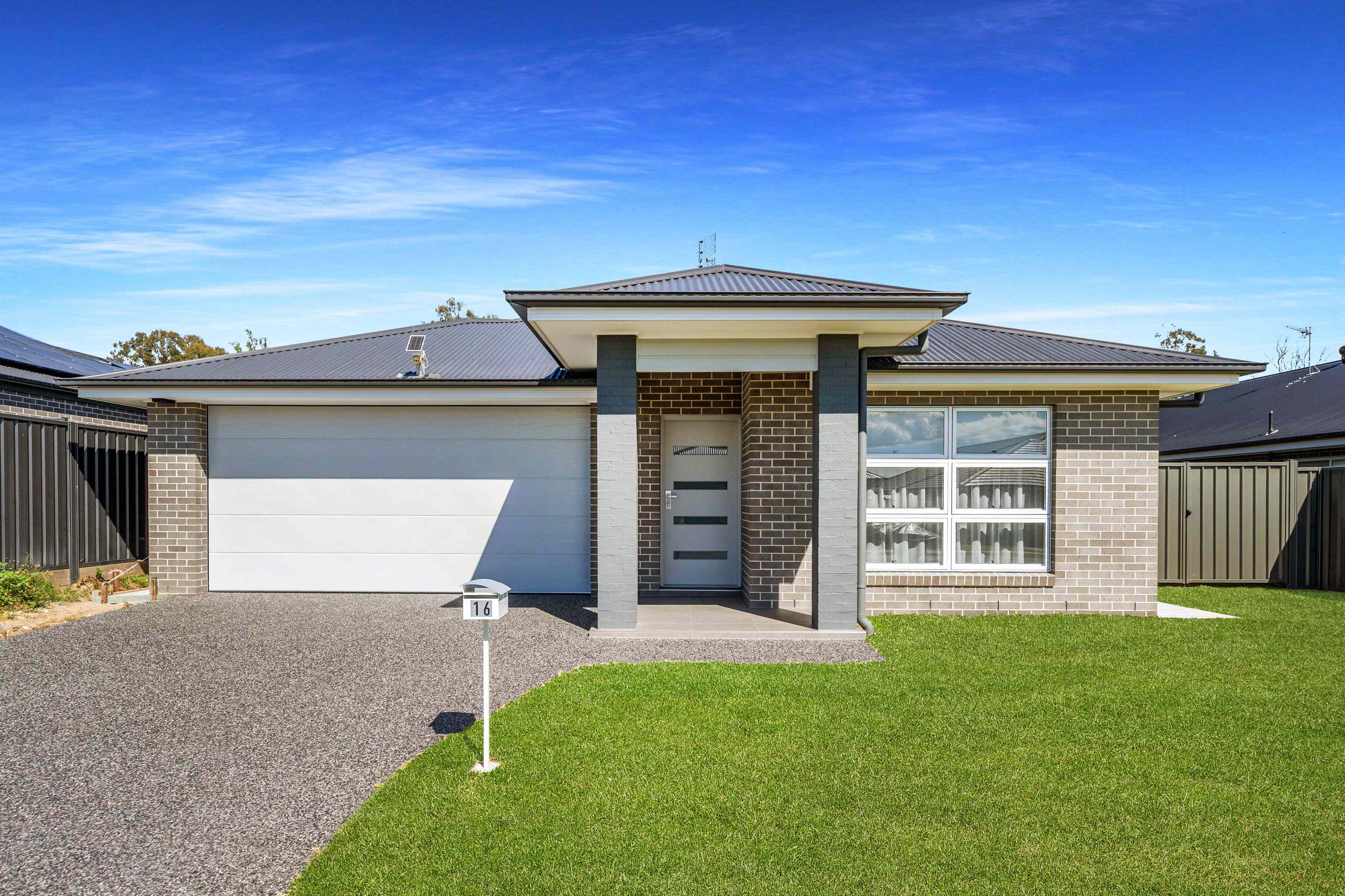 Prop-GPT: Other: NSW Heddon Greta, NSW 2321 Stunning Brand New Family Home