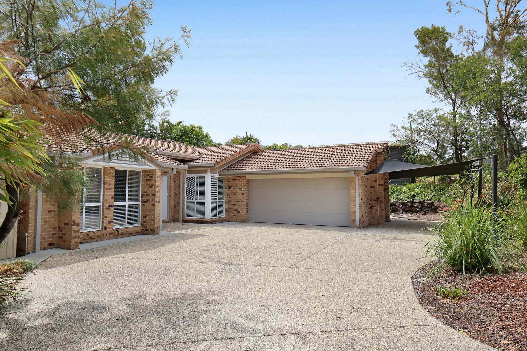 Prop-GPT: Acreage/Semi-Rural: QLD Mudgeeraba, QLD 4213 Escape the Suburbs. Embrace the Serenity.