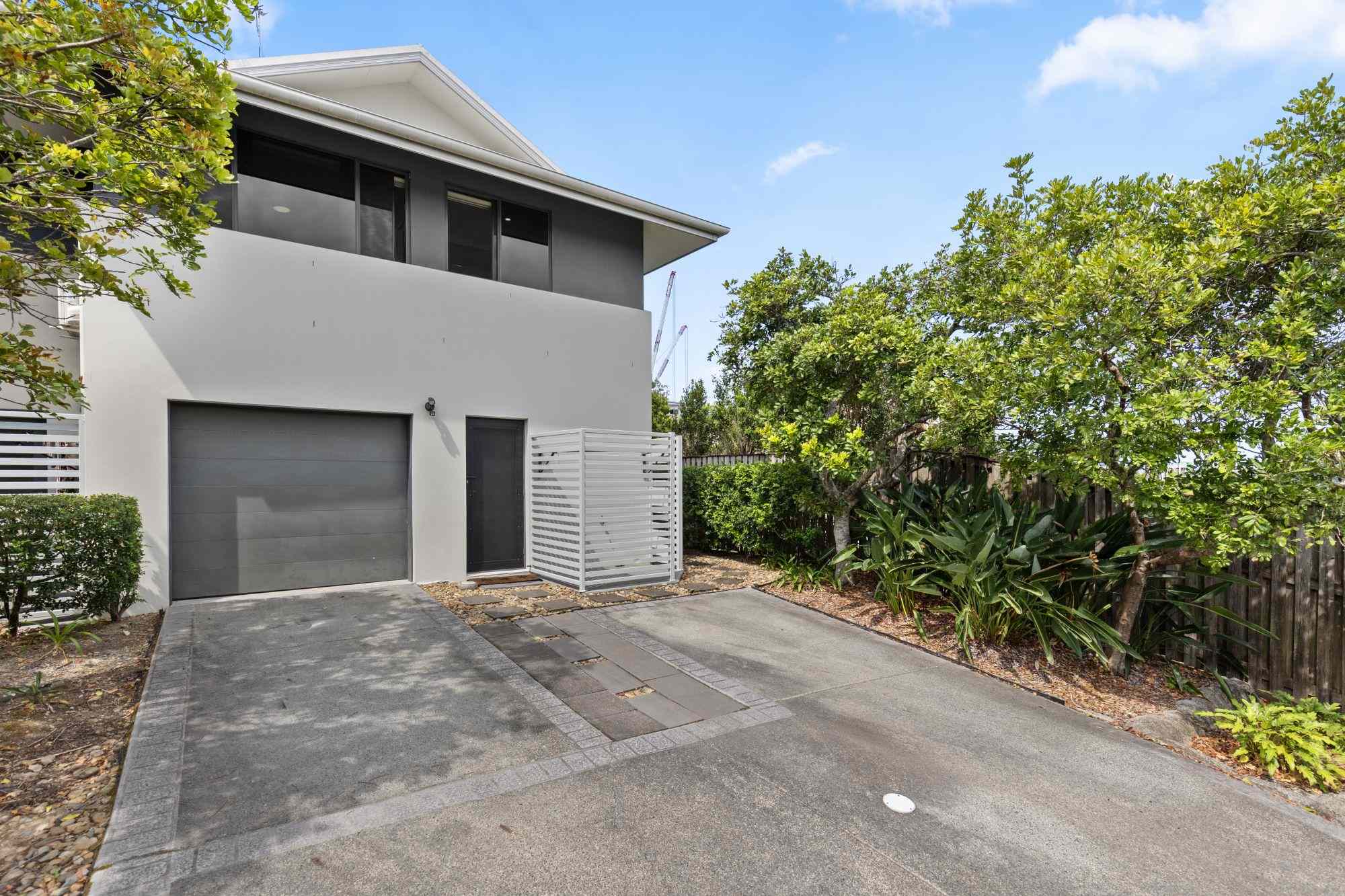 Modern Living, Smart Investing - Perfectly Positioned in Varsity Lakes: QLD Varsity Lakes, QLD 4227 Townhouse | Prop-GPT the AI-Powered Property Portal