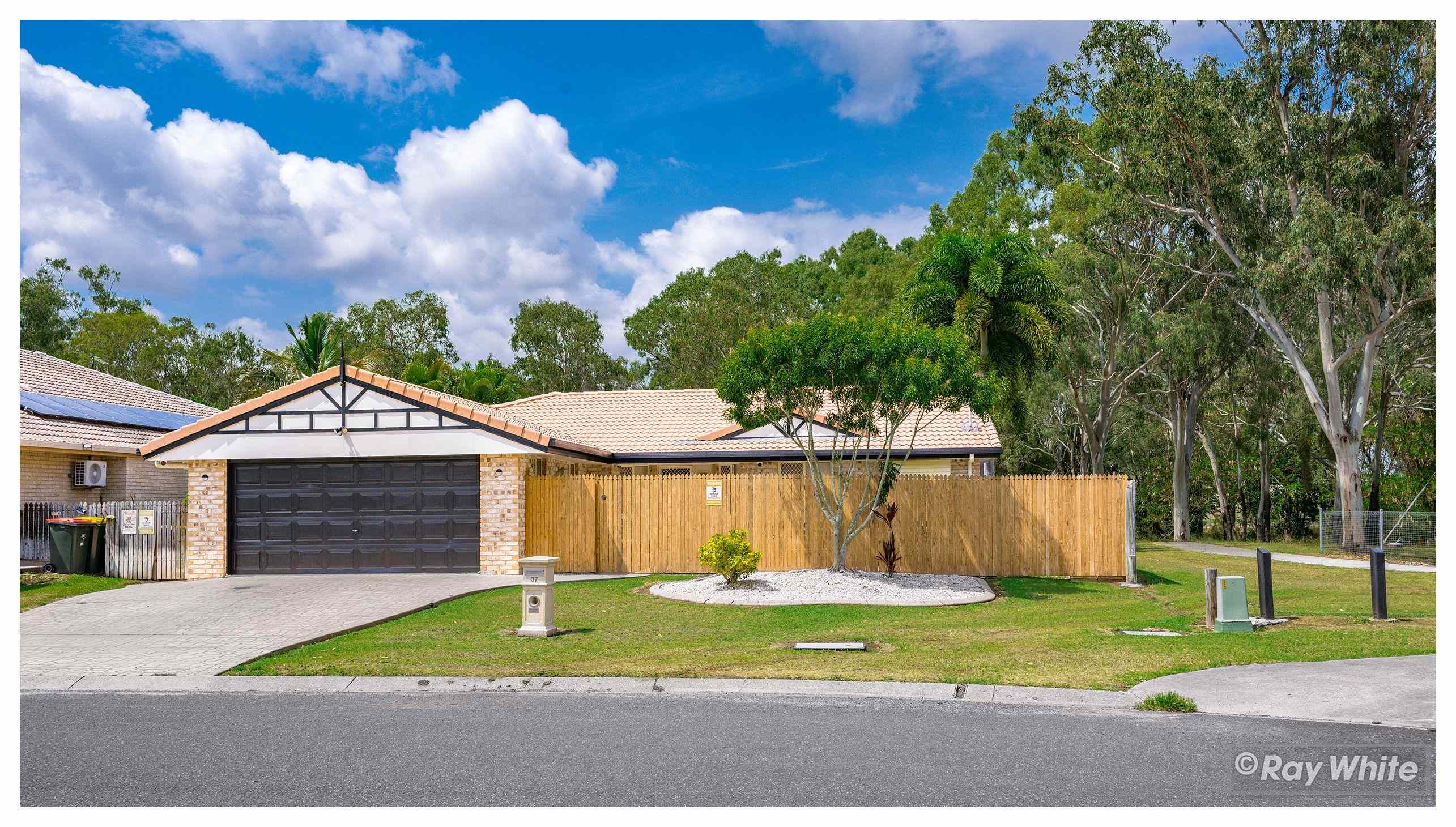 Prop-GPT: House: QLD Koongal, QLD 4701 The Home That Has It ALL - Pool, Shed & Exceptional Outdoor Entertaining