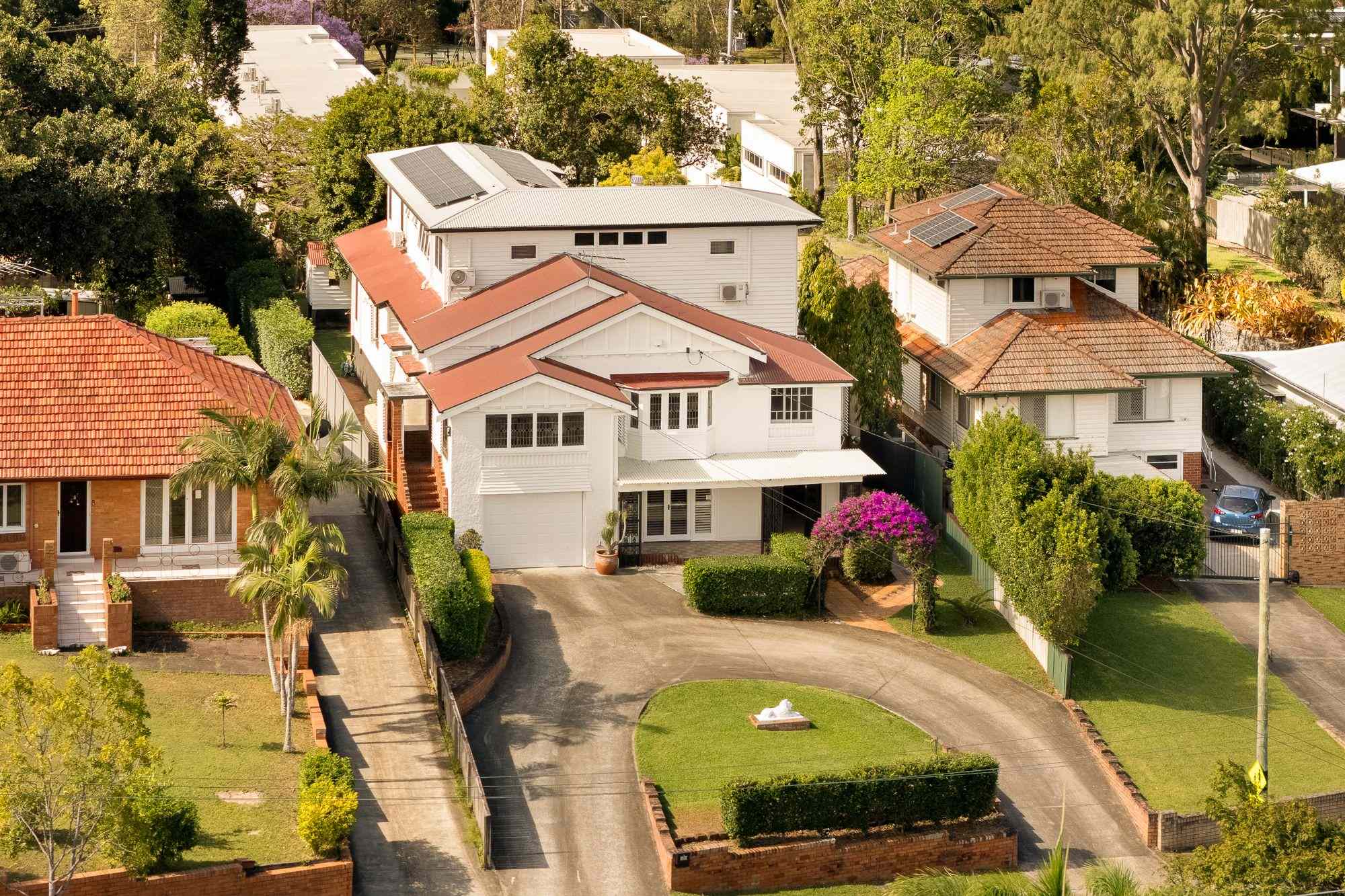 Prop-GPT: House: QLD Herston, QLD 4006 Sprawling Home On 1,584 sqm