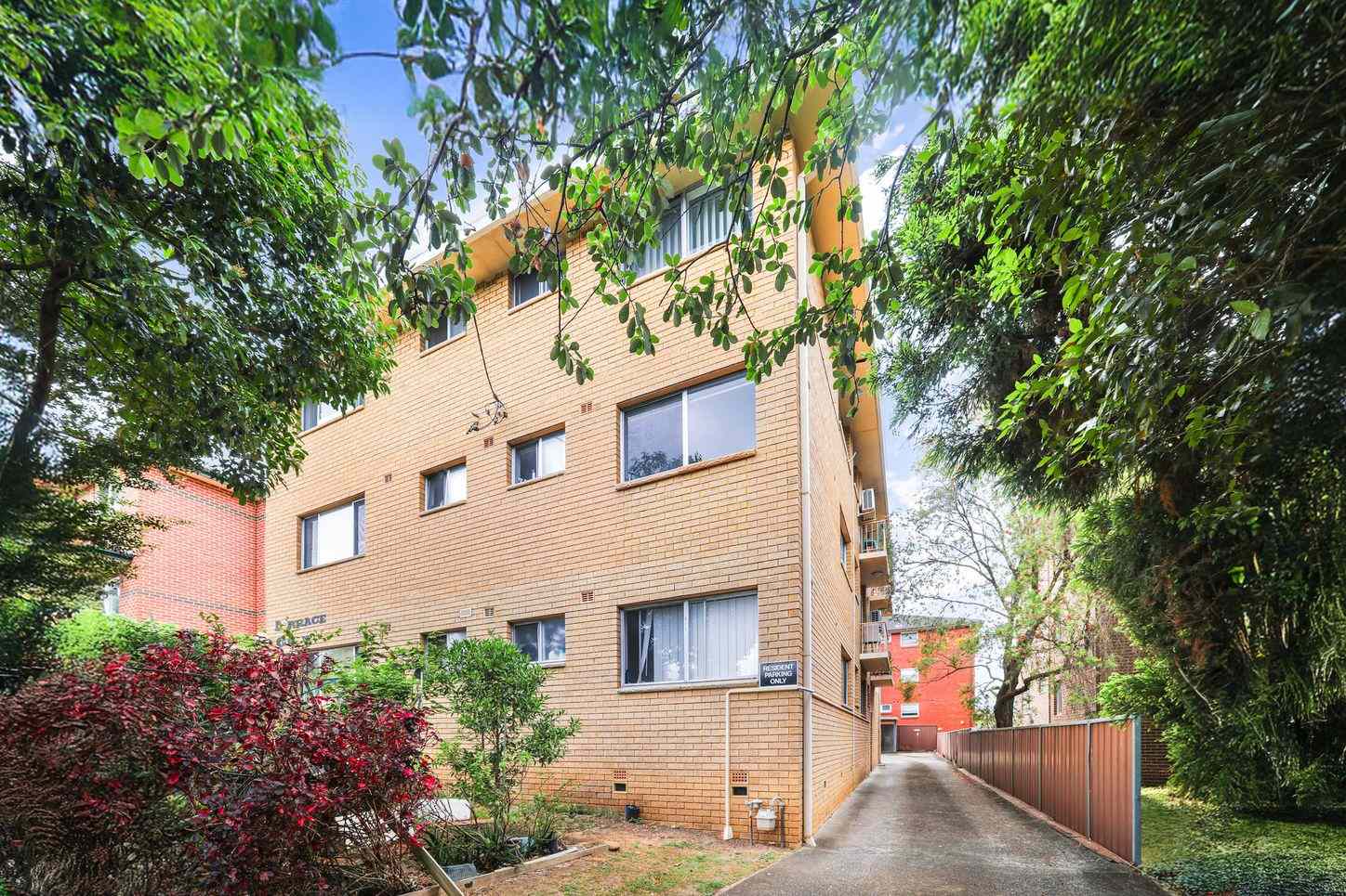 Prop-GPT: Property: NSW Eastwood, NSW 2122 8/584 Blaxland Road, Eastwood, NSW 2122 - Apartment for Sale - harcourts.net
