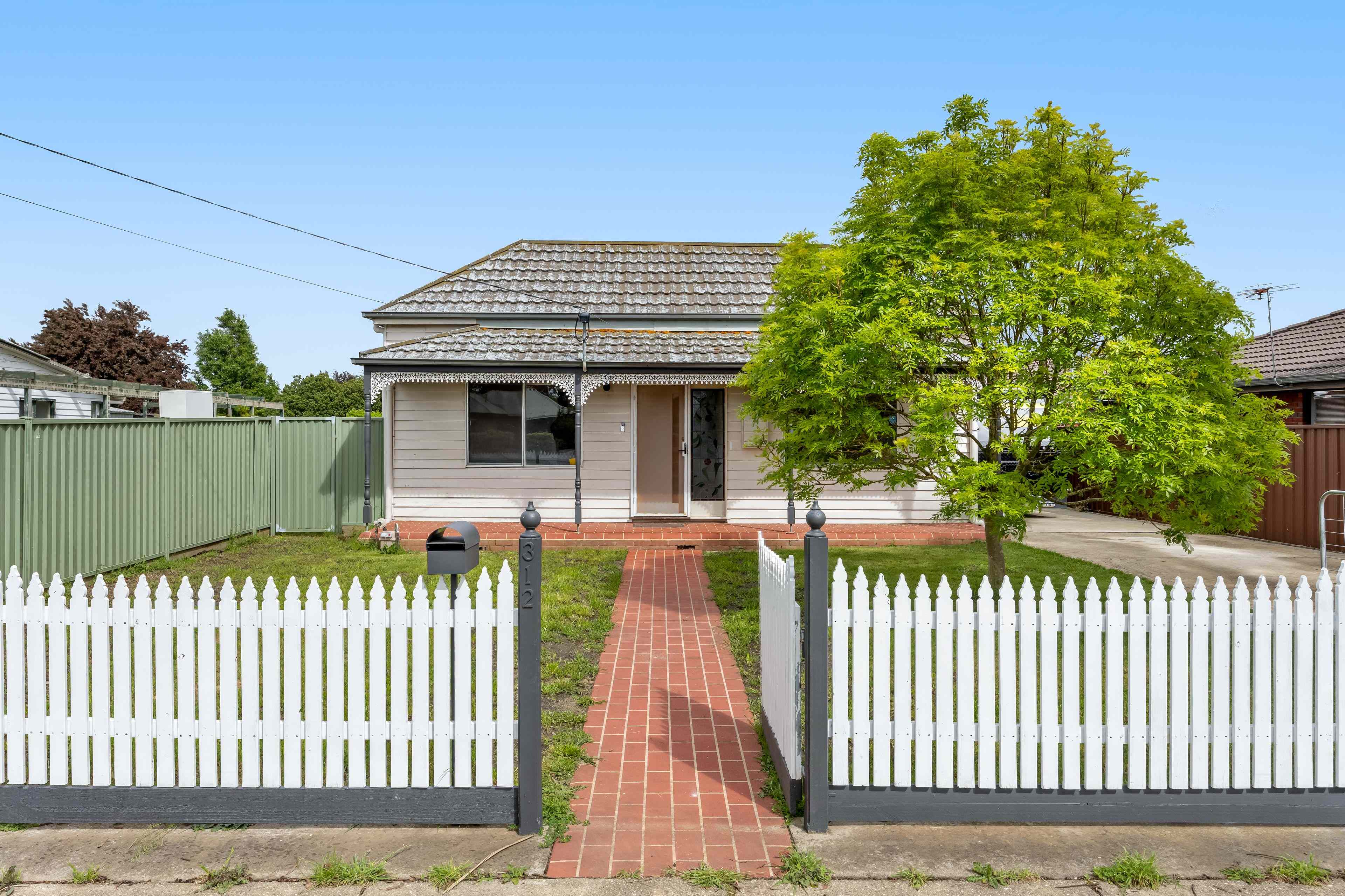 Fixed-Term Lease Until September 2026 at $380/week: VIC Sebastopol, VIC 3356 House | Prop-GPT the AI-Powered Property Portal