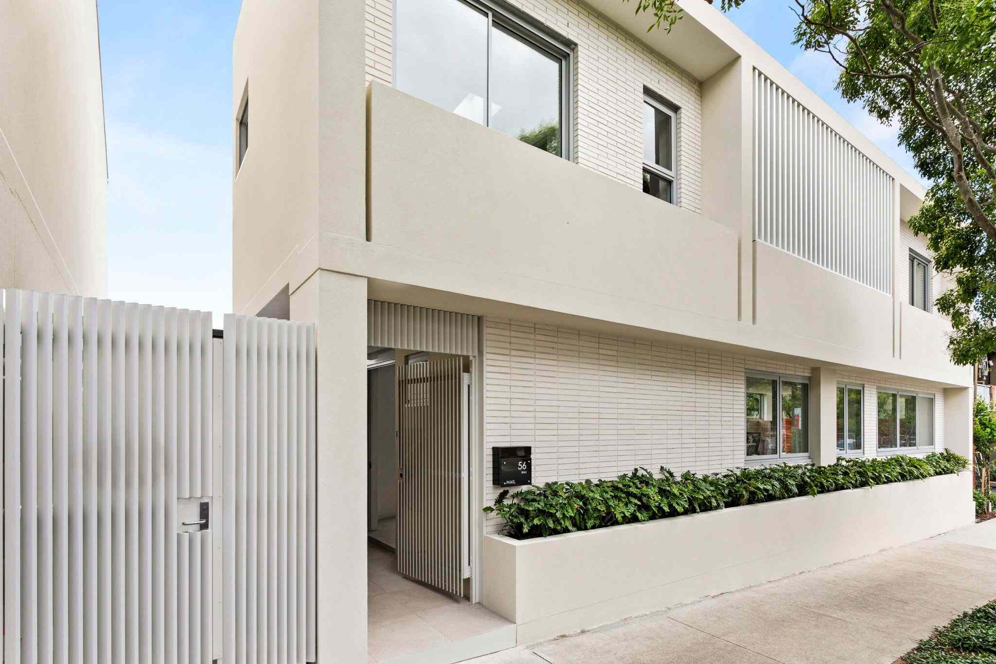 Prop-GPT: House: NSW Erskineville, NSW 2043 Freestanding light filled masterpiece 20m street frontage