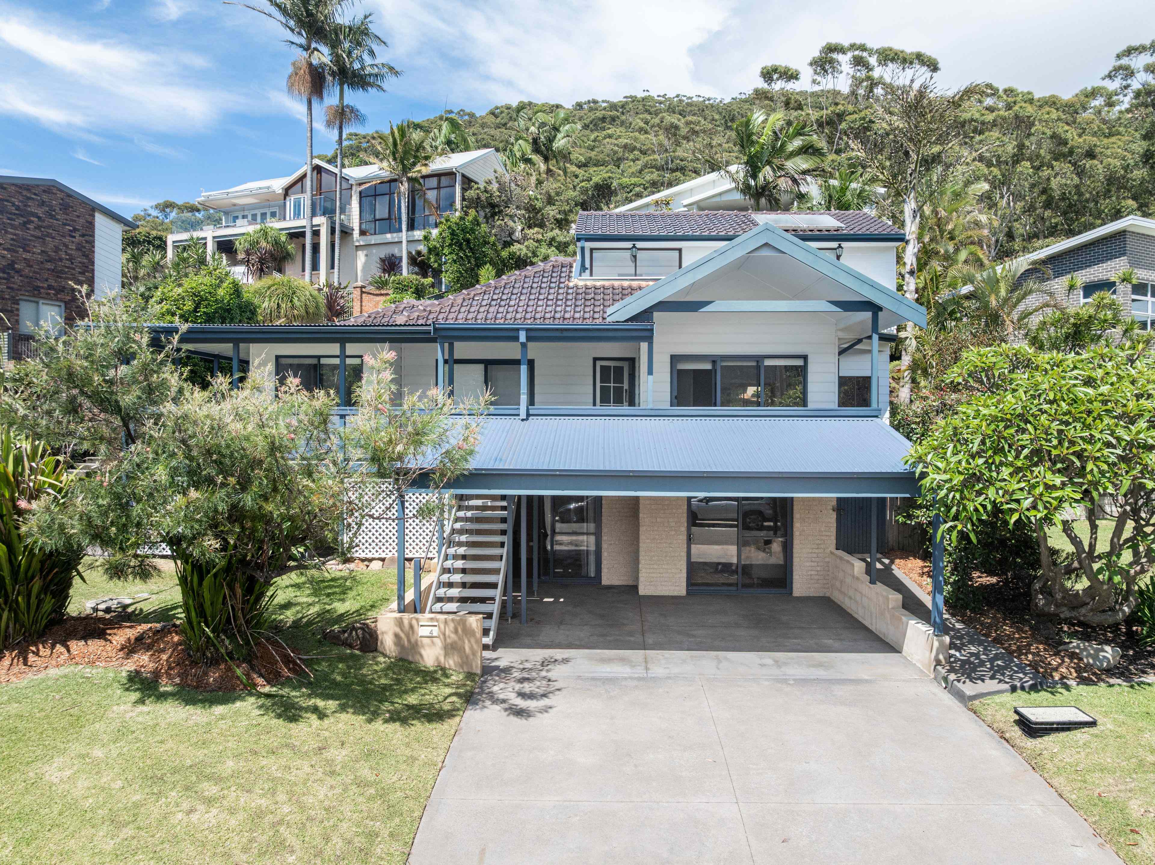 Coastal Charm With Ocean & Escarpment Views: NSW Stanwell Park, NSW 2508 House | Prop-GPT the AI-Powered Property Portal