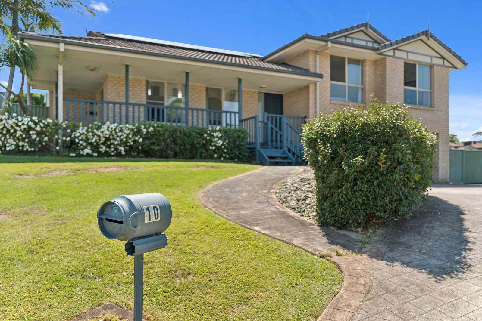 Spacious Brick & Tile Beauty - Going to Auction!: NSW Coffs Harbour, NSW 2450 House | Prop-GPT the AI-Powered Property Portal