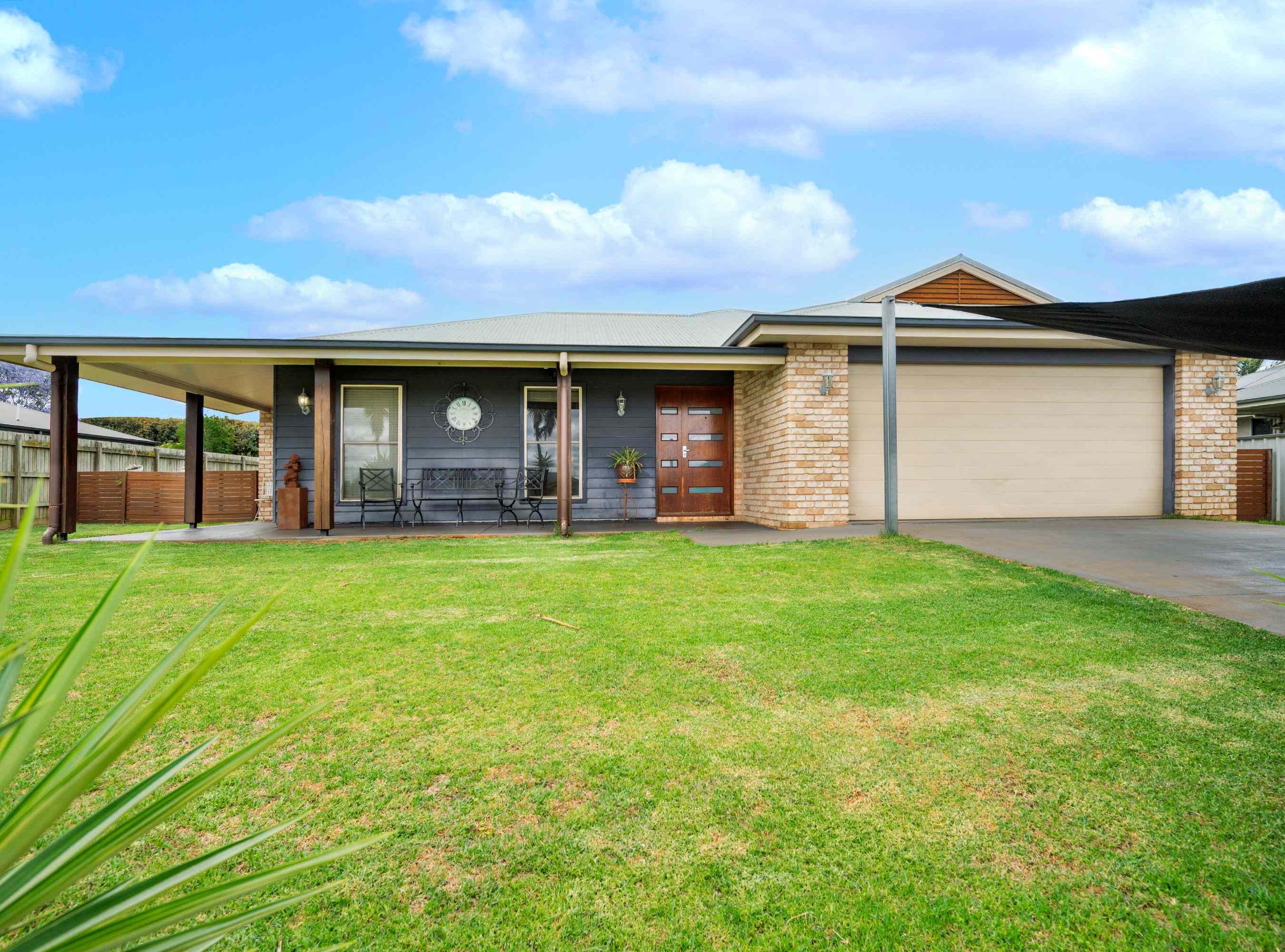 Prop-GPT: House: QLD Highfields, QLD 4352 Spacious Family Home In A Prime Location