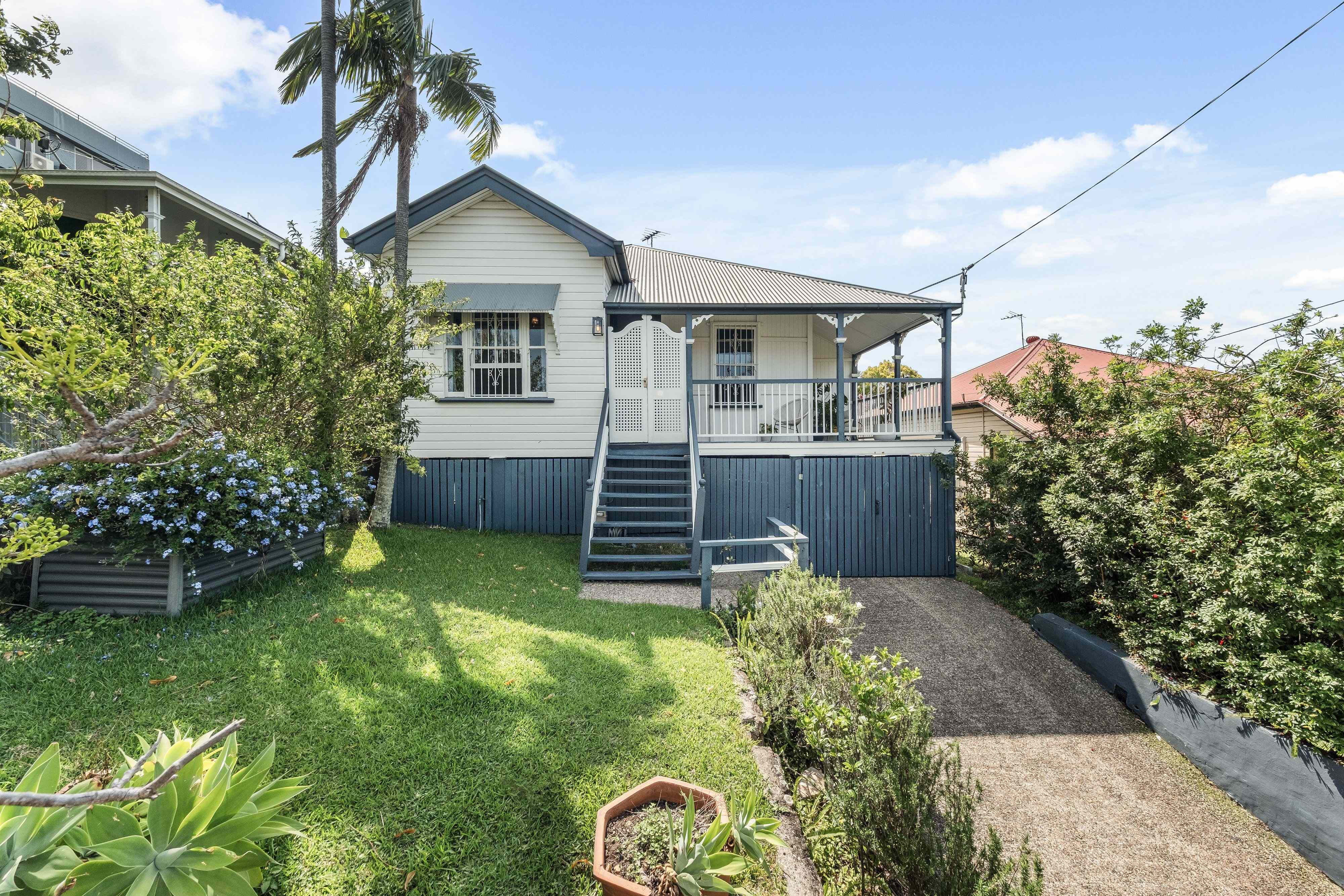 The Perfect Starter in Elevated Convenient Location!: QLD East Brisbane, QLD 4169 House | Prop-GPT the AI-Powered Property Portal