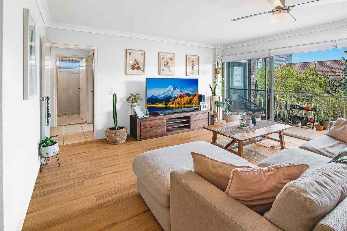 Prop-GPT: Property: QLD Southport, QLD 4215 7/11 Lather Street, Southport, QLD 4215 - Unit for Sale - harcourts.net