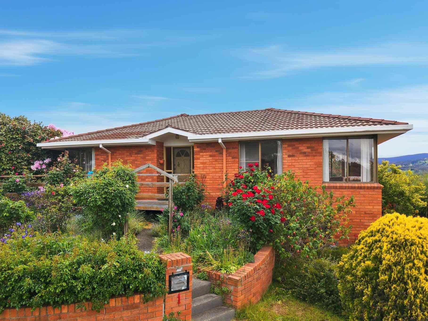 Spacious Family Living in a Sun-Filled Kingston Setting: TAS Kingston, TAS 7050 House | Prop-GPT the AI-Powered Property Portal