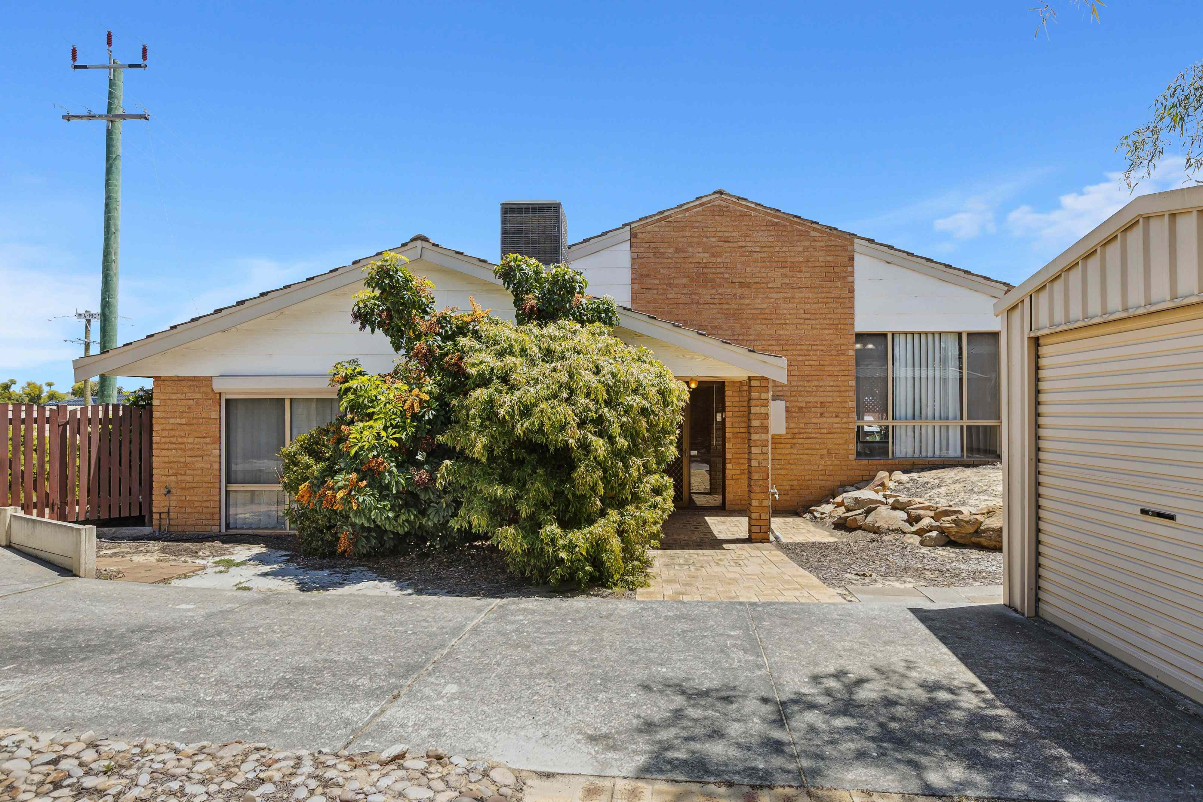 Original Charm on a Corner Block: WA Kallaroo, WA 6025 House | Prop-GPT the AI-Powered Property Portal