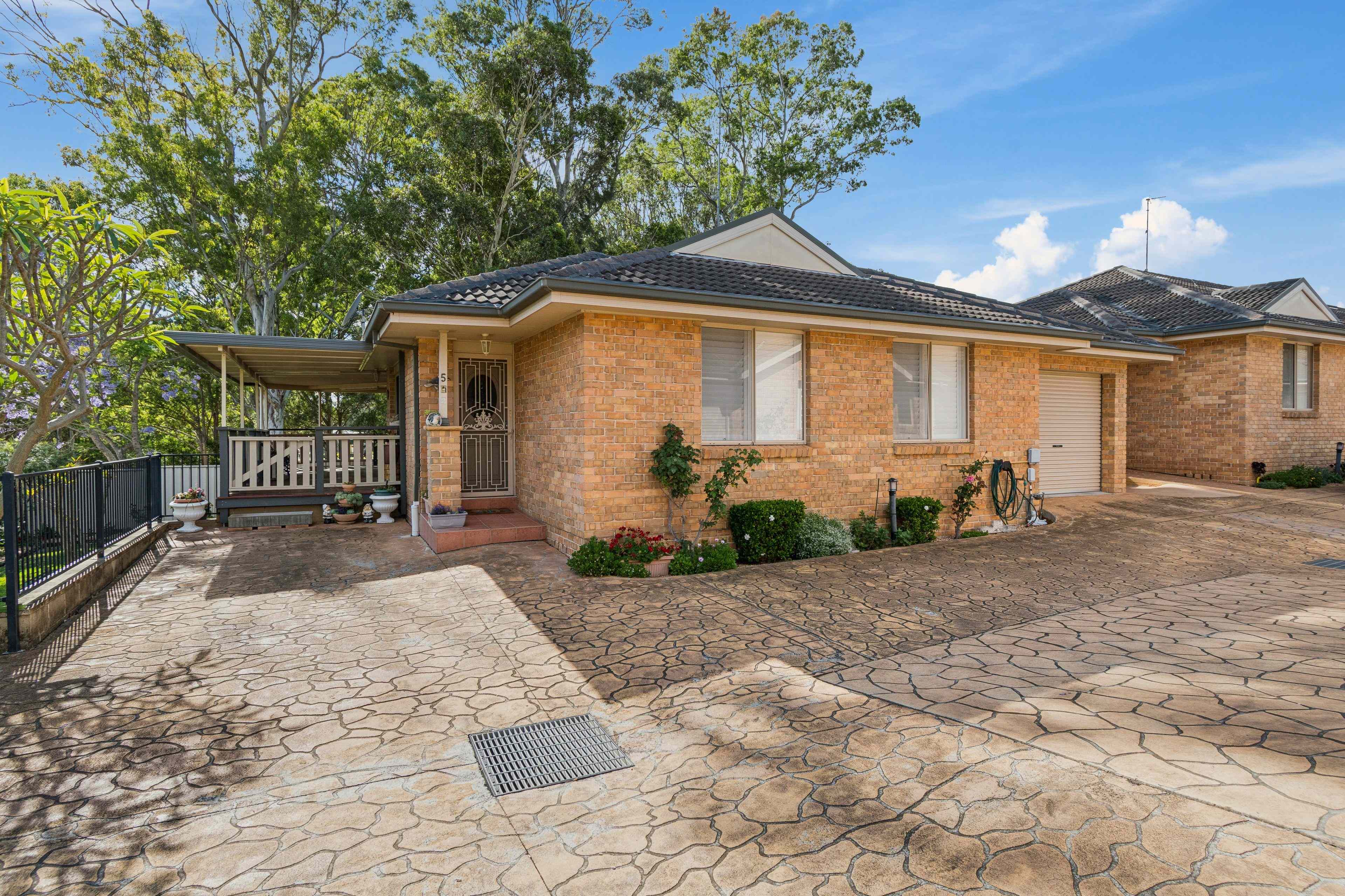 Stylish Villa Offering Space & Convenience: NSW Horsley, NSW 2530 Villa | Prop-GPT the AI-Powered Property Portal
