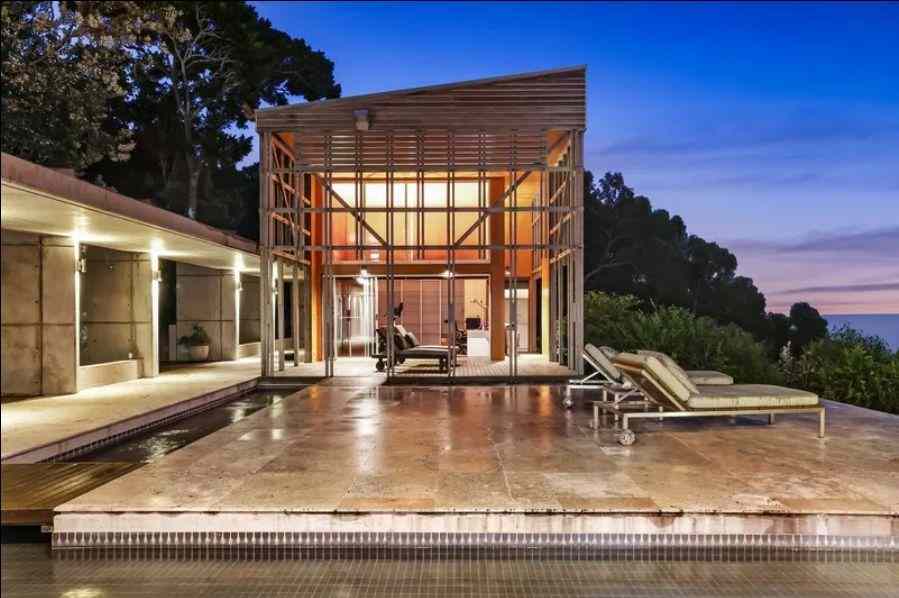 'Alinghi' - Agnes Water's most exclusive address: QLD Agnes Water, QLD 4677 House | Prop-GPT the AI-Powered Property Portal