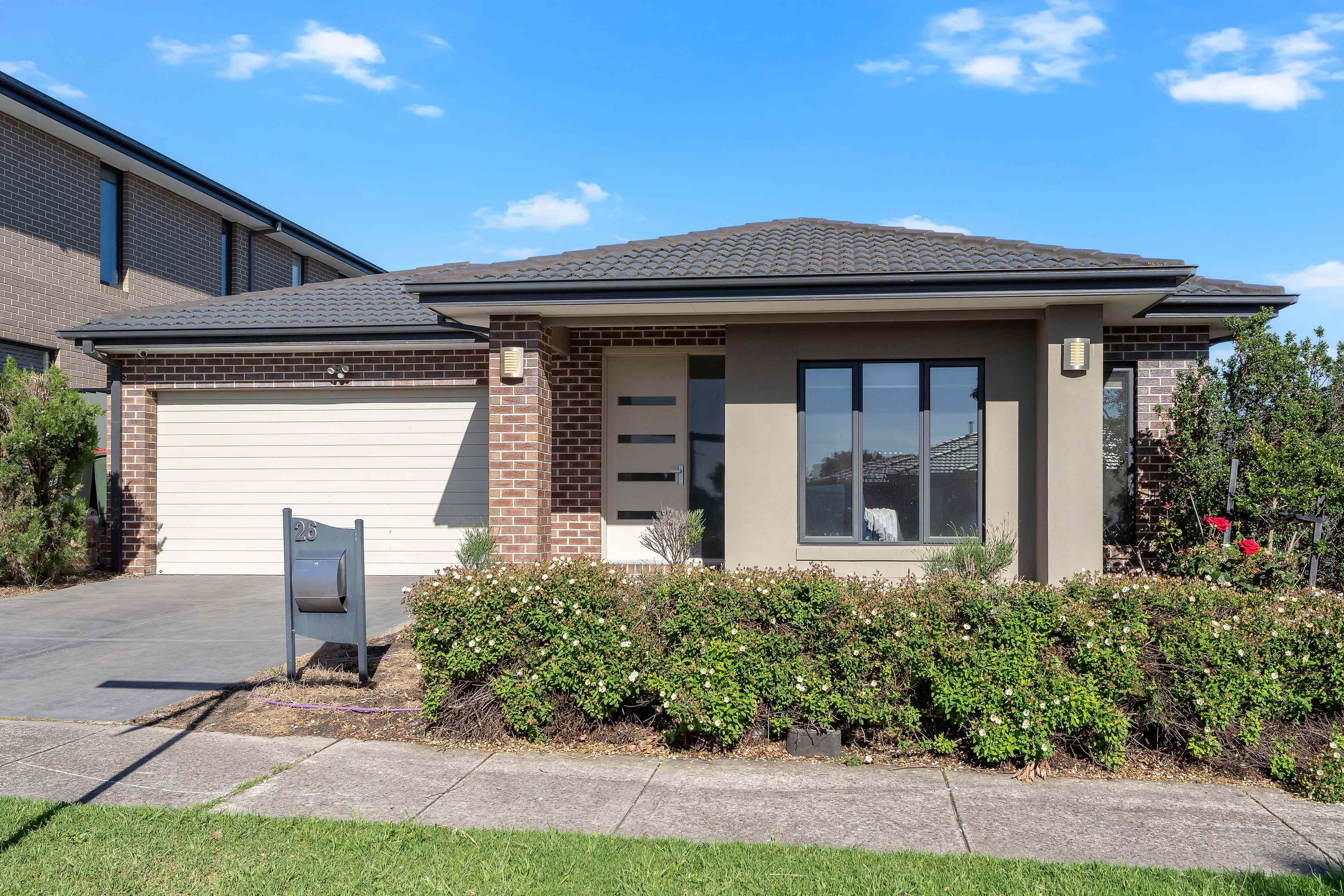 EXPANSIVE FAMILY HOME IN A SOUGHT-AFTER ESTATE: VIC Craigieburn, VIC 3064 House | Prop-GPT the AI-Powered Property Portal