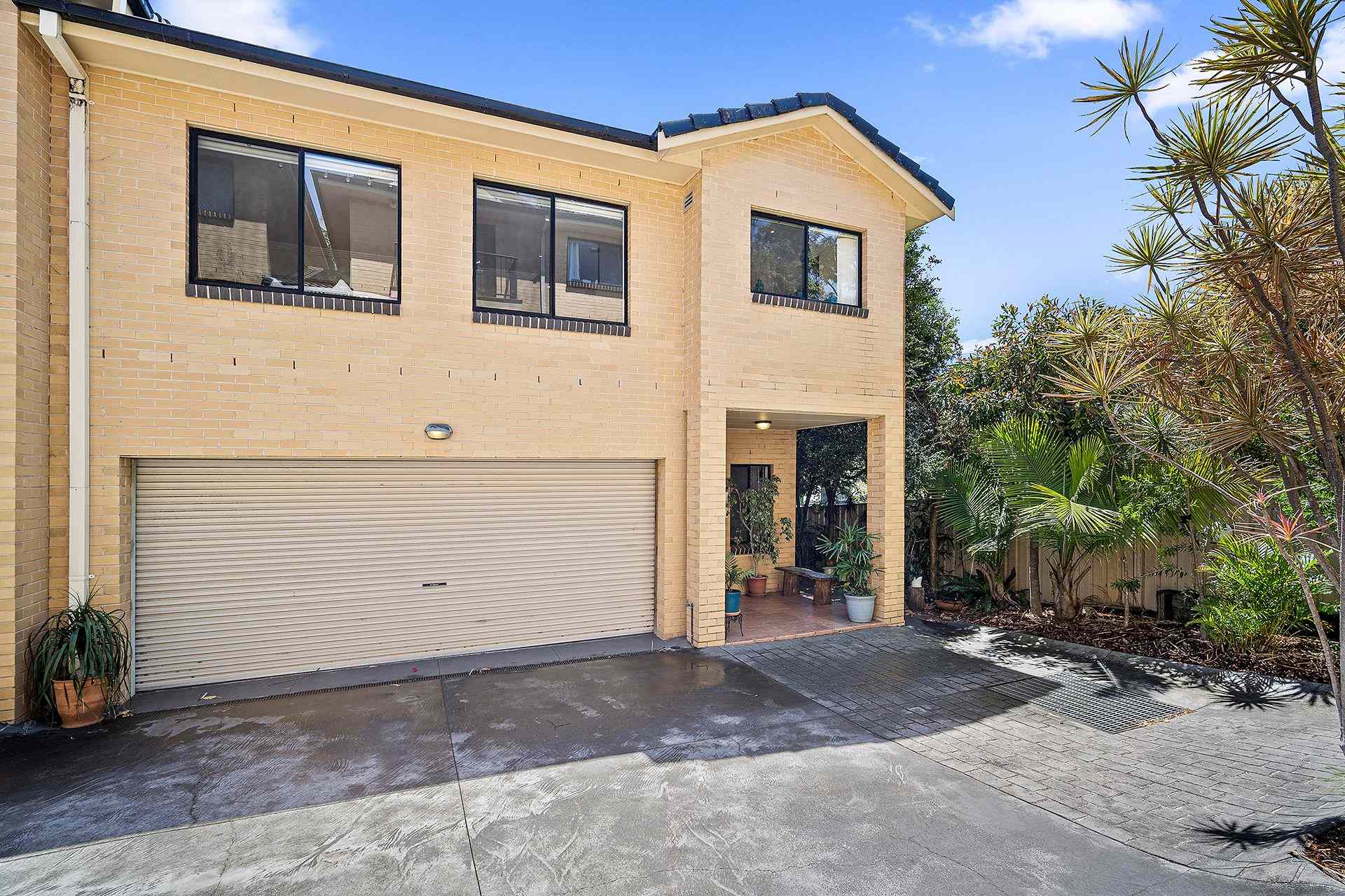 Contemporary North Facing Townhouse Offering Space, Style and Coastal Convenience: NSW Woonona, NSW 2517 Townhouse | Prop-GPT the AI-Powered Property Portal