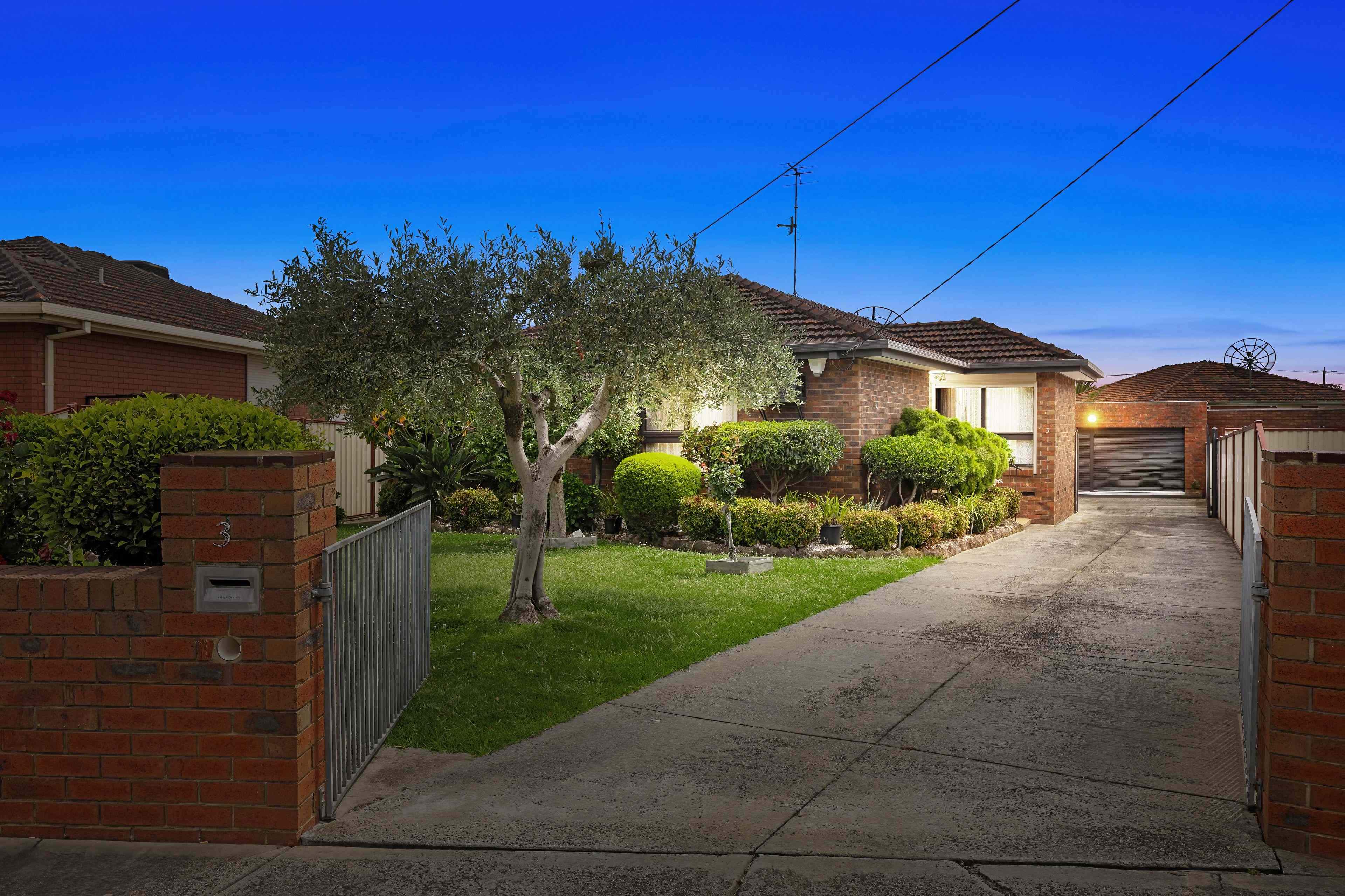 Charming Family Retreat in a Desirable Locale: VIC Thomastown, VIC 3074 House | Prop-GPT the AI-Powered Property Portal