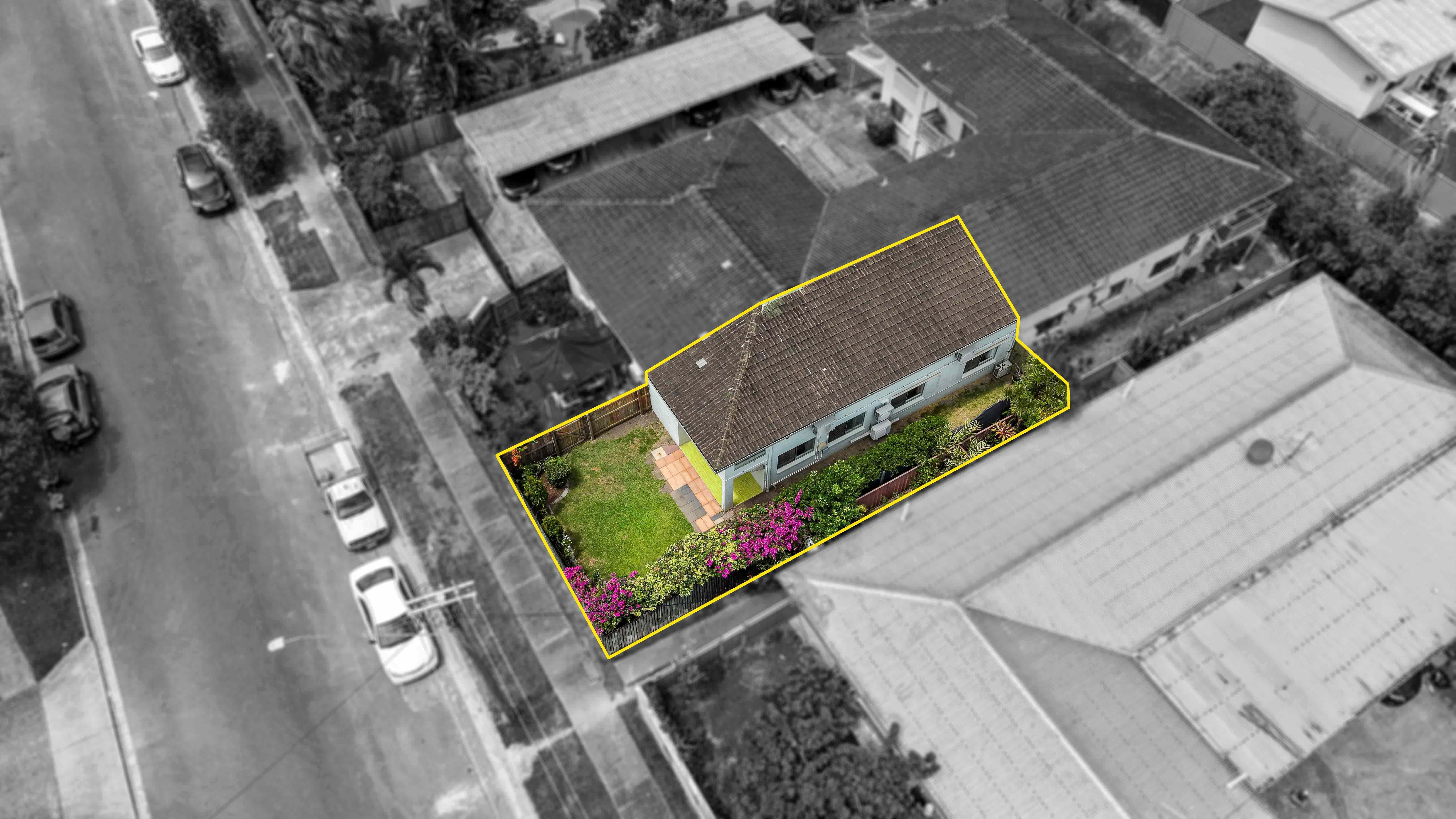 Fantastic 2-Bedroom Ground Floor with Massive Courtyard - Move in Before Christmas!: QLD Manoora, QLD 4870 Apartment | Prop-GPT the AI-Powered Property Portal