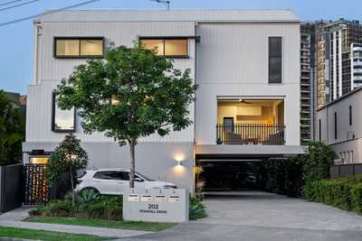 Blue-Chip Chevron Island Residence Offering Luxury & Lifestyle: QLD Chevron Island, QLD 4217 House | Prop-GPT the AI-Powered Property Portal