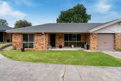 LIGHT AND BRIGHT SEASIDE UNIT IN A TRANQUIL LOCATION: VIC Rosebud West, VIC 3940 House | Prop-GPT the AI-Powered Property Portal