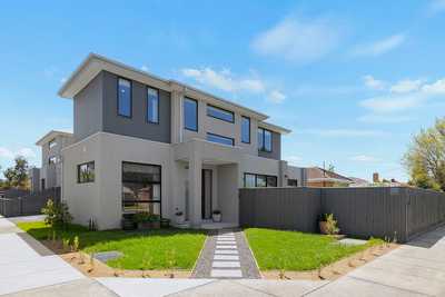 A Golden Lifestyle with High Quality Finishes: VIC Cheltenham, VIC 3192 House | Prop-GPT the AI-Powered Property Portal
