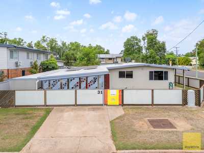 FANTASTIC CENTRAL LOCATION: QLD Emerald, QLD 4720 House | Prop-GPT the AI-Powered Property Portal