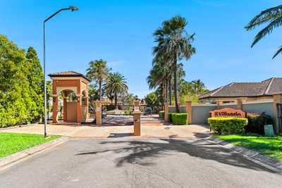 AUCTION: QLD Sunnybank Hills, QLD 4109 Townhouse | Prop-GPT the AI-Powered Property Portal