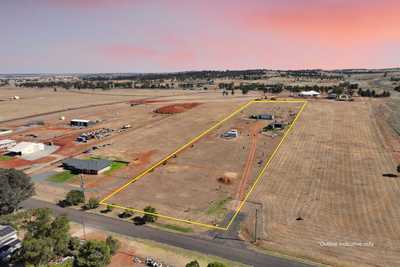 Charming 1-Bedroom Property on 3.3 Acres: NSW Parkes, NSW 2870 House | Prop-GPT the AI-Powered Property Portal