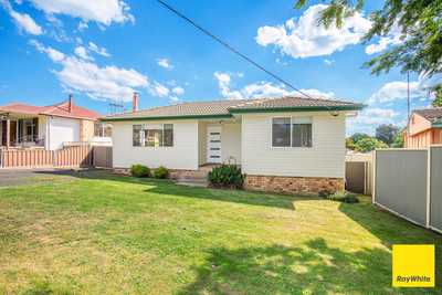 Stylish Starter or Savvy Investment: NSW Uralla, NSW 2358 House | Prop-GPT the AI-Powered Property Portal