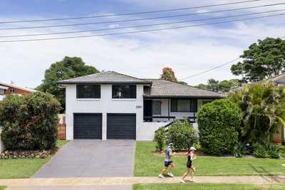 Renovated, Elevated, Must be sold!: QLD Centenary Heights, QLD 4350 House | Prop-GPT the AI-Powered Property Portal