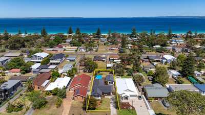 Freshly Presented, Entertainer's Delight: NSW Callala Beach, NSW 2540 House | Prop-GPT the AI-Powered Property Portal