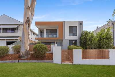 Luxury Townhouse in a complex of only 4: NSW Sylvania, NSW 2224 Townhouse | Prop-GPT the AI-Powered Property Portal