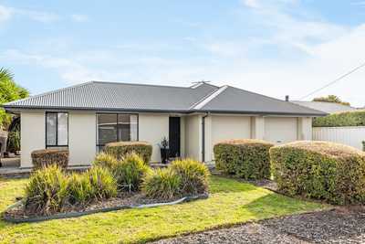 Coastal Ease Meets Contemporary Comfort: SA Port Noarlunga South, SA 5167 House | Prop-GPT the AI-Powered Property Portal