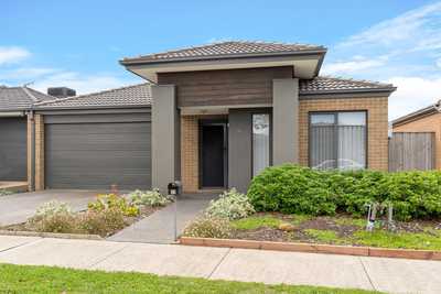 DELUXE FAMILY LIVING IN A PREMIER LOCATION: VIC Mickleham, VIC 3064 House | Prop-GPT the AI-Powered Property Portal