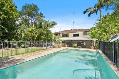 Large Family Home in Quiet Cul-De-Sac: QLD Mount Gravatt East, QLD 4122 House | Prop-GPT the AI-Powered Property Portal