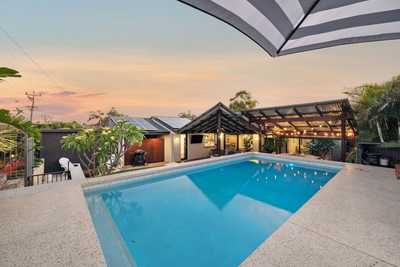 MODERN COASTAL HAVEN ON A CORNER BLOCK: WA Kallaroo, WA 6025 House | Prop-GPT the AI-Powered Property Portal