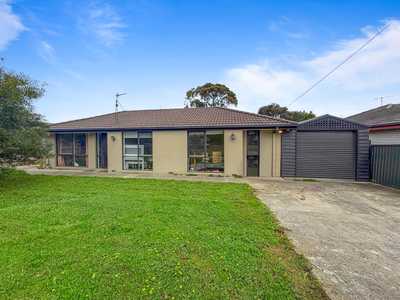 Charming Family Home in the Heart of Buninyong: VIC Buninyong, VIC 3357 House | Prop-GPT the AI-Powered Property Portal