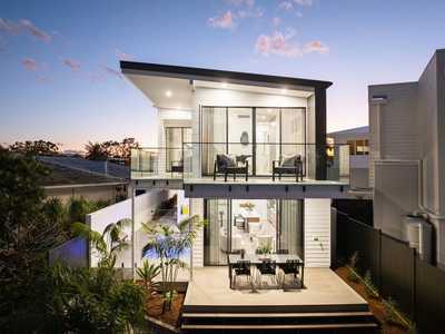 14 Aroona Avenue, BROADBEACH WATERS, QLD 4218 - House for Sale - harcourts.net: QLD Broadbeach Waters, QLD 4218 House | Prop-GPT the AI-Powered Property Portal