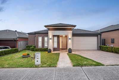 Spacious Family Living in Kingsmere Estate: VIC Berwick, VIC 3806 House | Prop-GPT the AI-Powered Property Portal