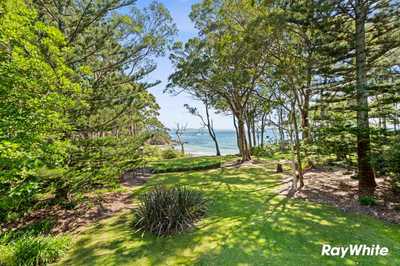 Commanding Beachfront Presence in Lilli Pilli's Most Coveted Pocket: NSW Lilli Pilli, NSW 2536 House | Prop-GPT the AI-Powered Property Portal
