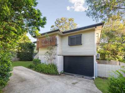 Charming Family Home in the Heart of Clontarf: QLD Clontarf, QLD 4019 House | Prop-GPT the AI-Powered Property Portal
