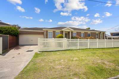 2 Pender Avenue, MORNINGTON, VIC 3931 - House for Sale - harcourts.net: VIC Mornington, VIC 3931 House | Prop-GPT the AI-Powered Property Portal