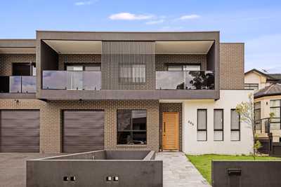 5 Bedroom Duplex on 261m2 only 4 years Young: NSW Condell Park, NSW 2200 DuplexSemi-detached | Prop-GPT the AI-Powered Property Portal