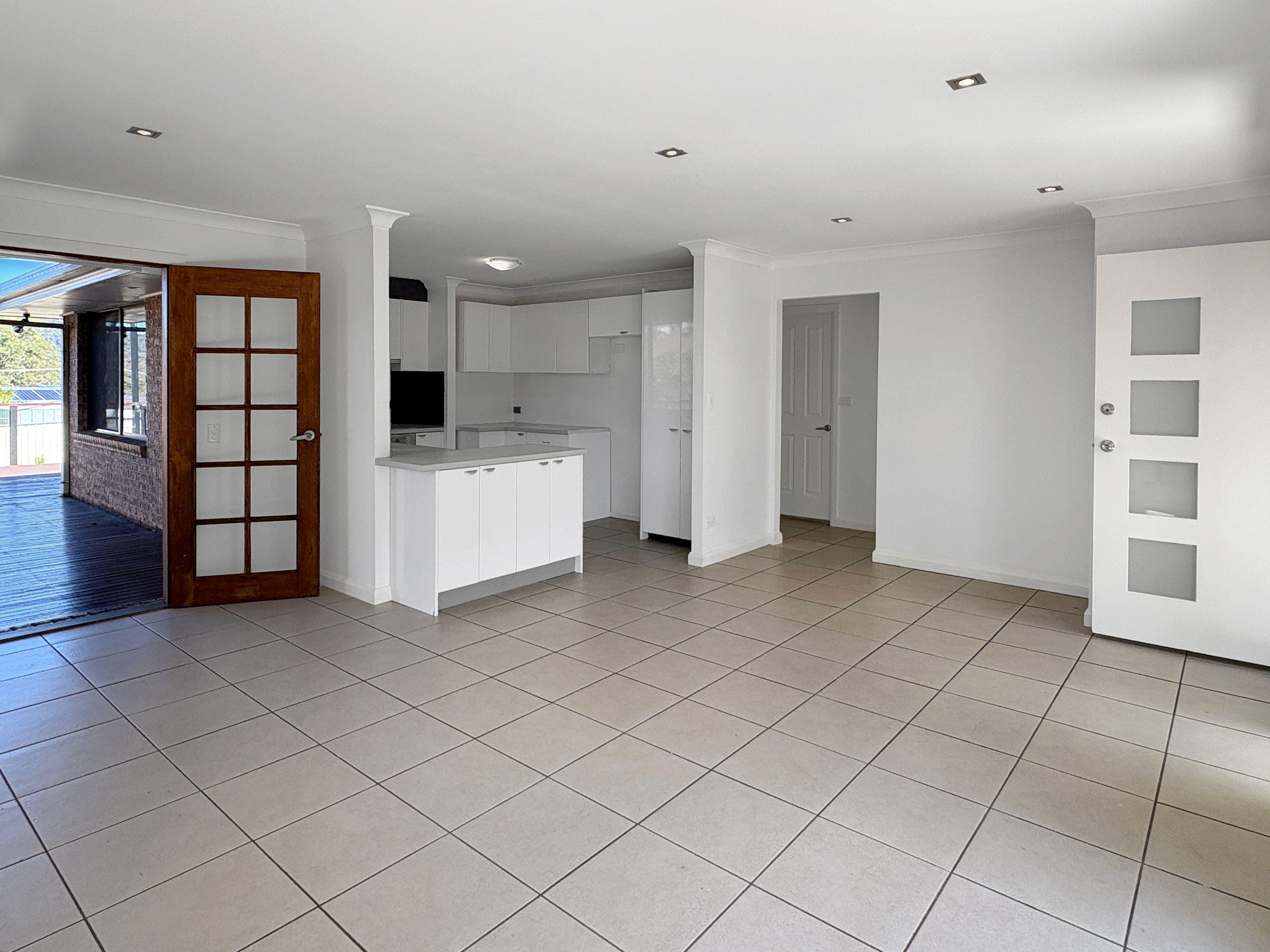 House for Rent: Tumbi Umbi, NSW 2261, NSW, 2261