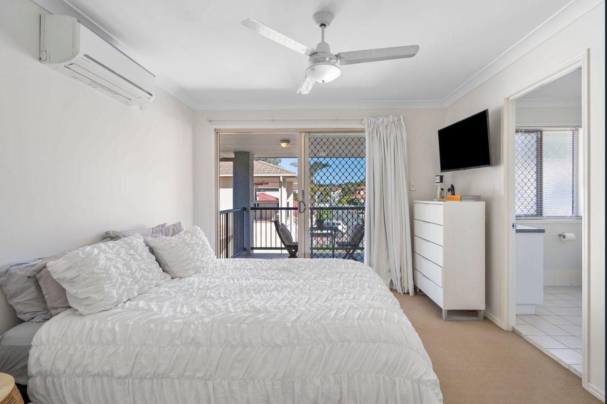 FREESTANDING TOWN HOME IN MANSFIELD SCHOOL CATCHMENTS FOR RENT