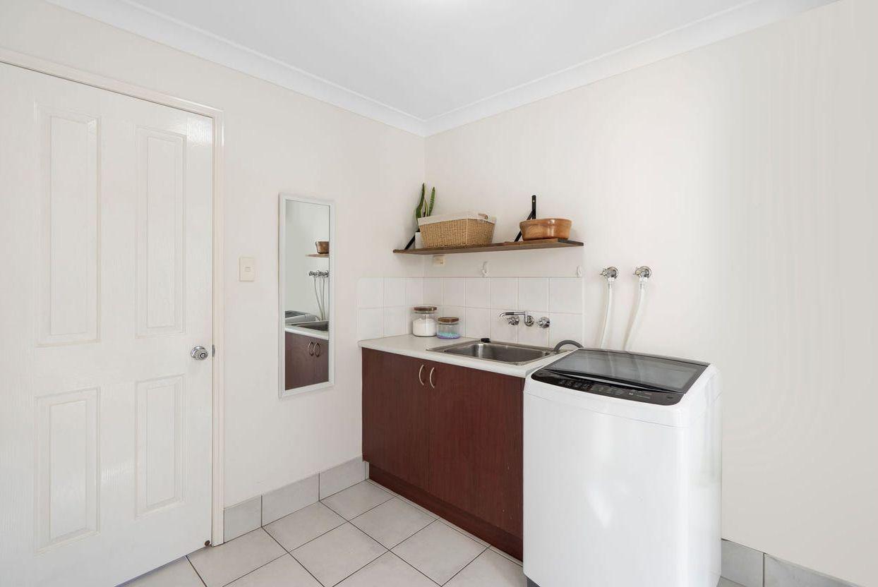 FREESTANDING TOWN HOME IN MANSFIELD SCHOOL CATCHMENTS FOR RENT