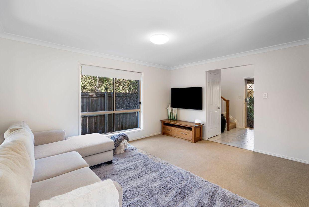 FREESTANDING TOWN HOME IN MANSFIELD SCHOOL CATCHMENTS FOR RENT