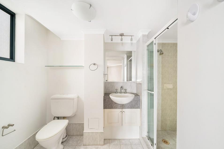 Waterfront Lifestyle with Stunning Views!