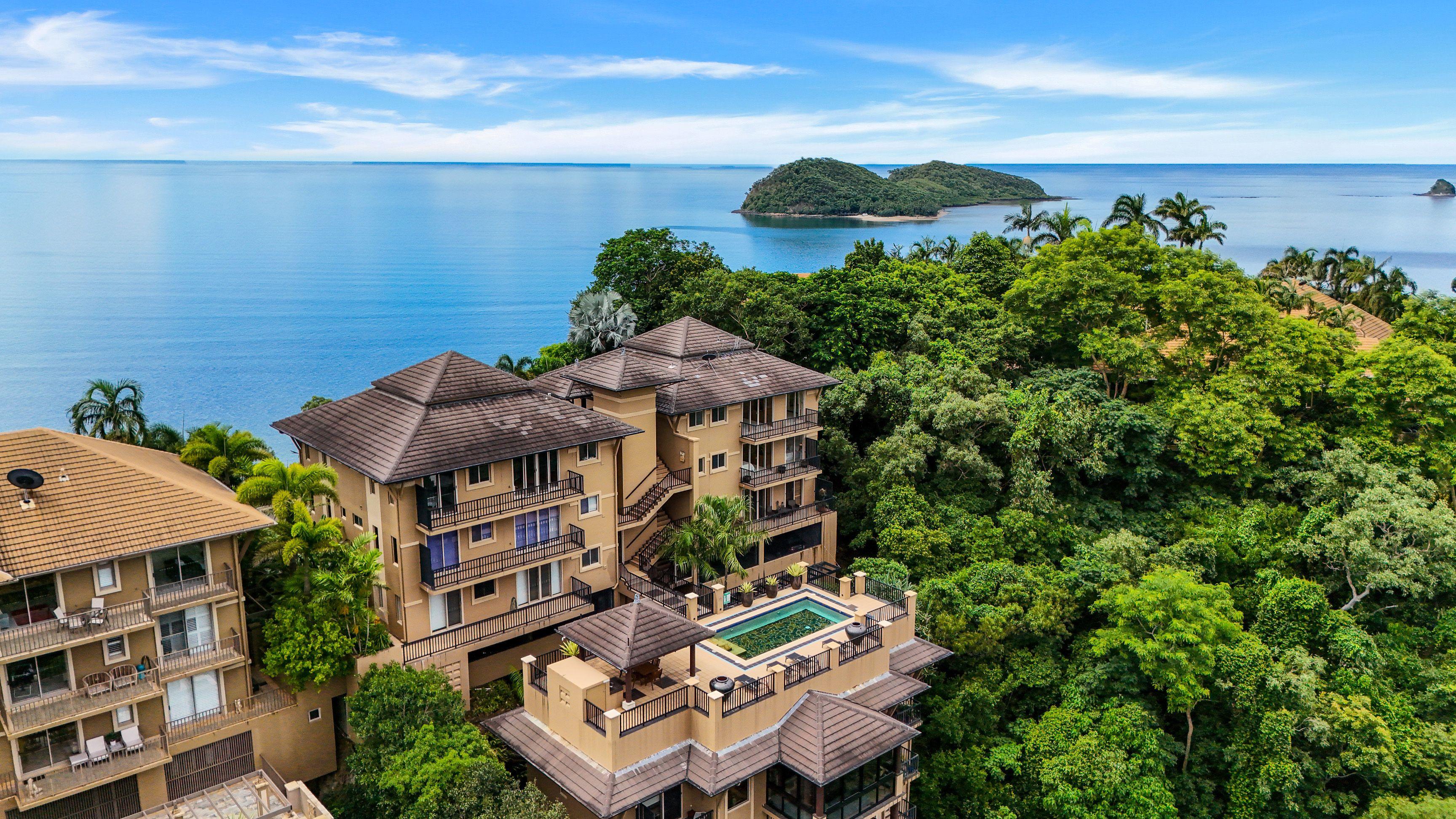 Prop-GPT: Villa: QLD Palm Cove, QLD 4879 Home For Rent