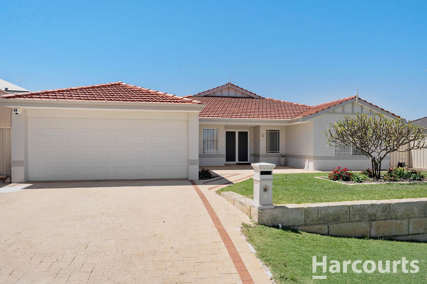 Prop-GPT: House: Mandurah, WA Herron, WA 6211 Western Australia 6211