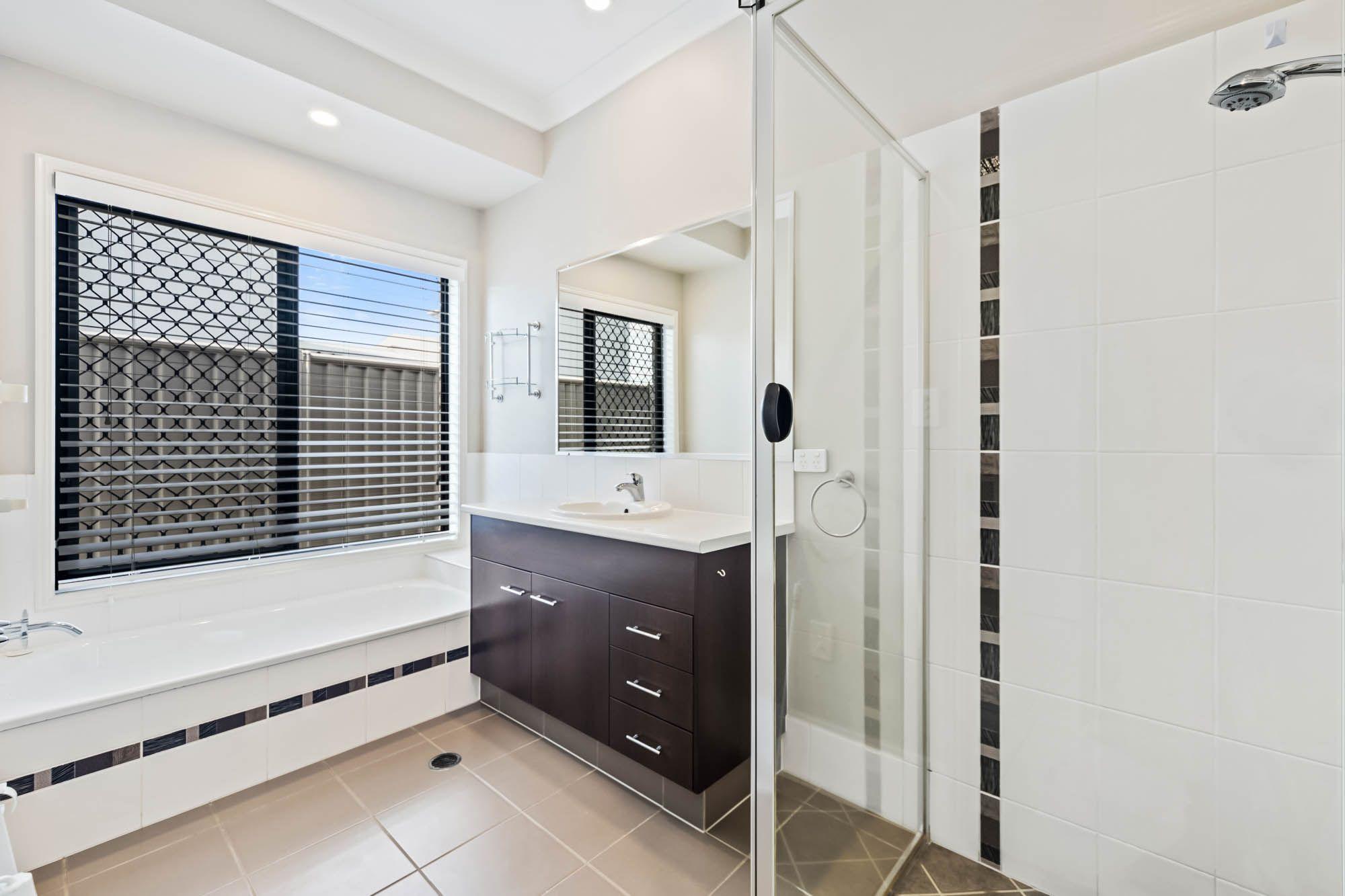 House for Rent: Strathpine, QLD 4500, QLD, 4500